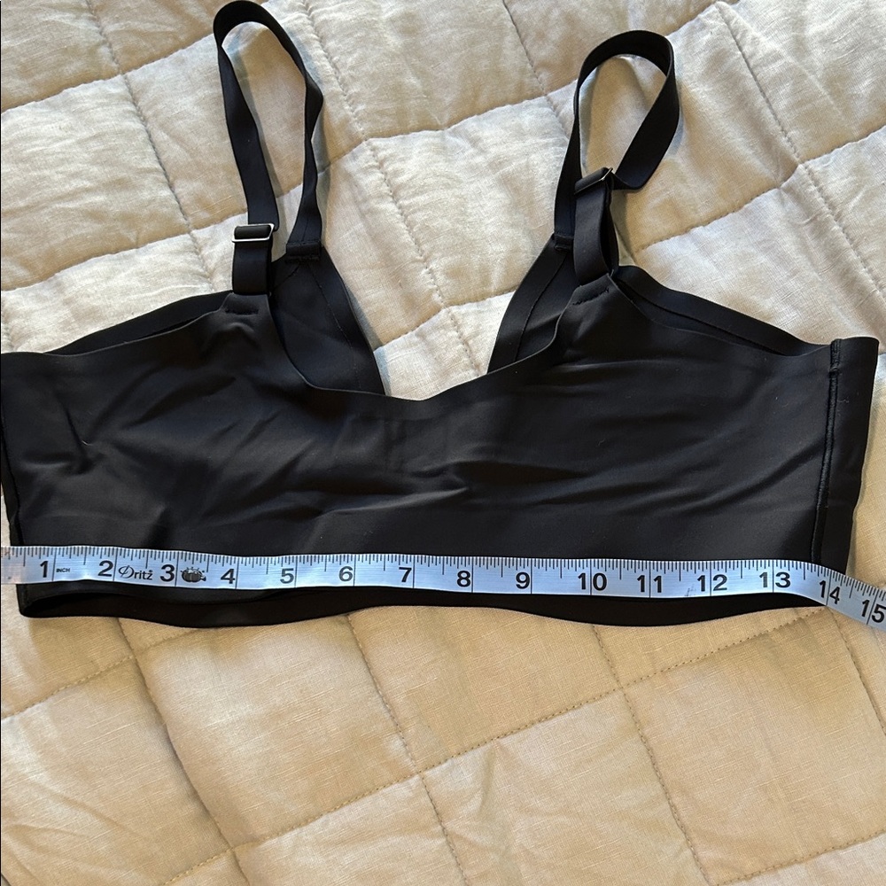 Parade Women's Sleek Black Bralette - Picture 4 of 4
